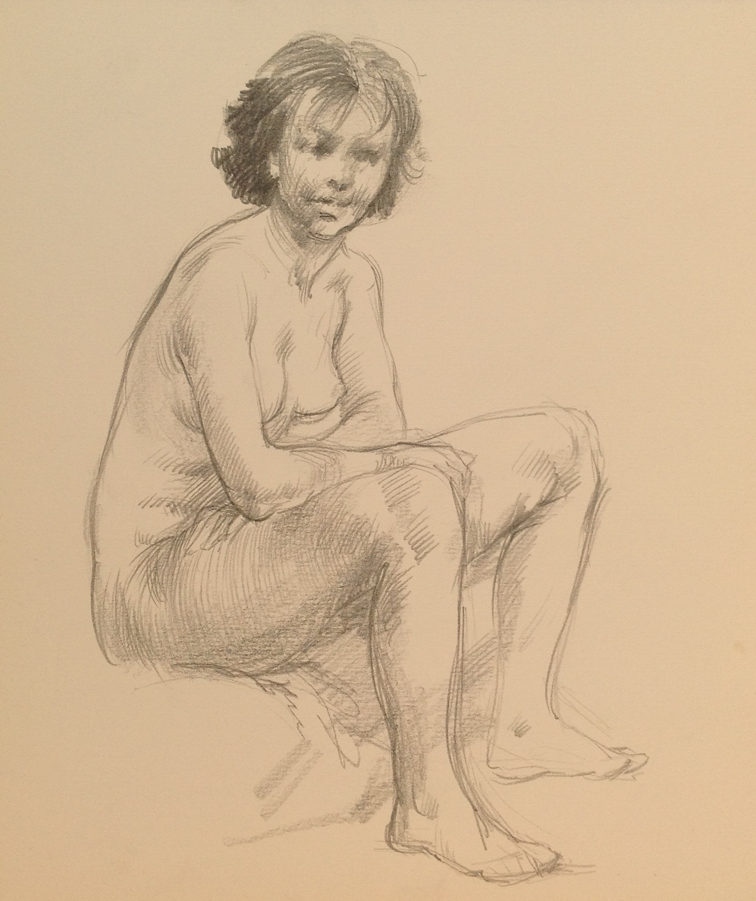 Nudo seduto, ritratto di donna nuda seduta di Gigi Busato. Disegno a matita su carta bianco e nero, collezione di famiglia