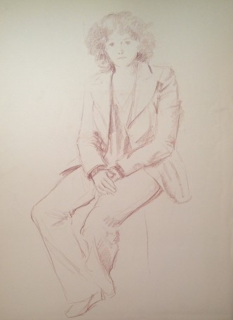 Con la giacca di Gigi Busato, donna con la giacca seduta in posa. Disegno sanguigna su carta, collezione di famiglia.
