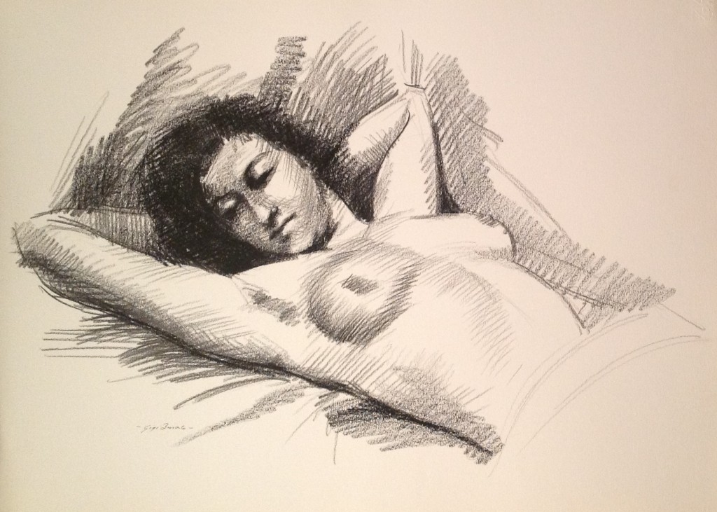 Oziare, donna nuda distesa con le braccia sollevate di Gigi Busato. Disegno a matita su carta in bianco e nero. Collezione di famiglia